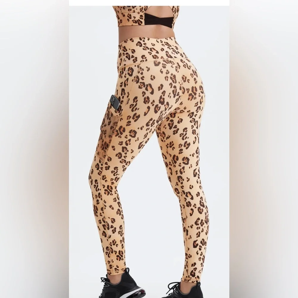 On-The-Go PowerHold® High-Waisted Legging - Picture 2 of 7